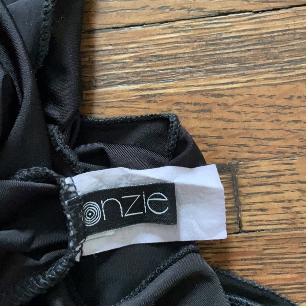 Onzie Black Tank- One Size - Picture 4 of 4
